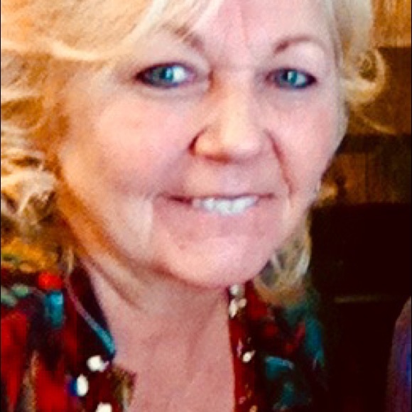 Meet your Posher, Pam - Picture 1 of 1